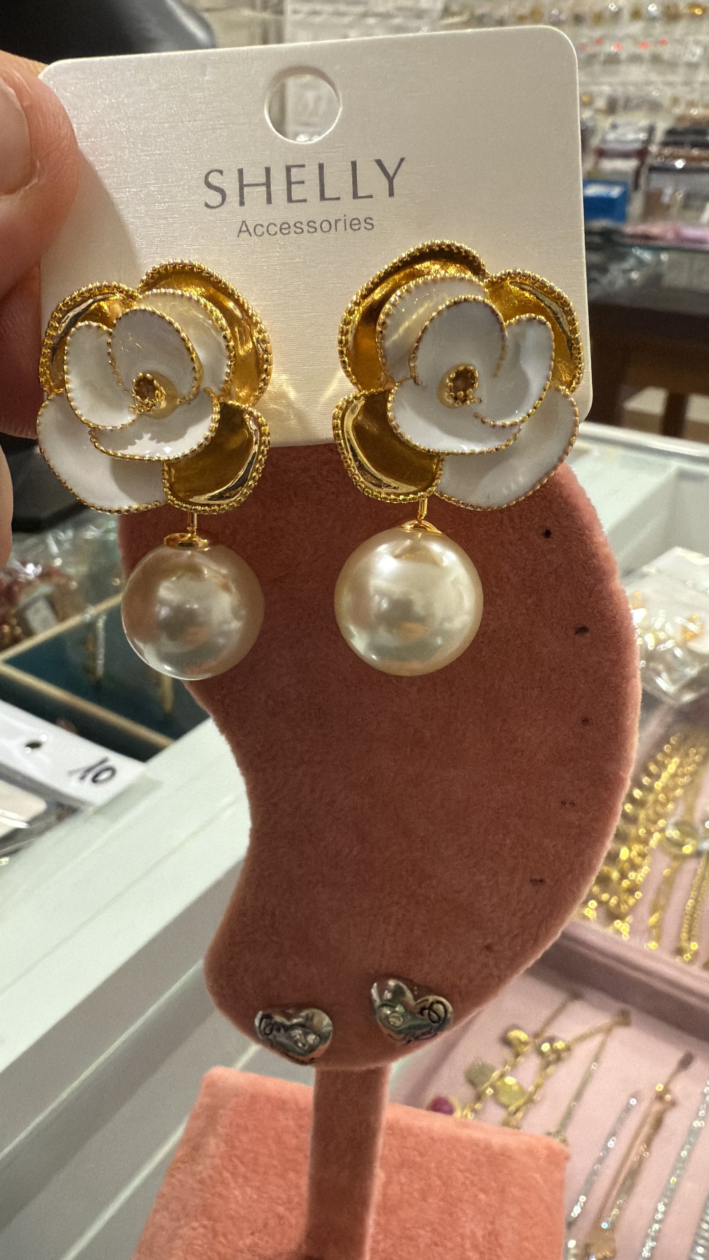 Orecchini donna fiore bianco oro perla Shelly eleganti cerimonia bijoux