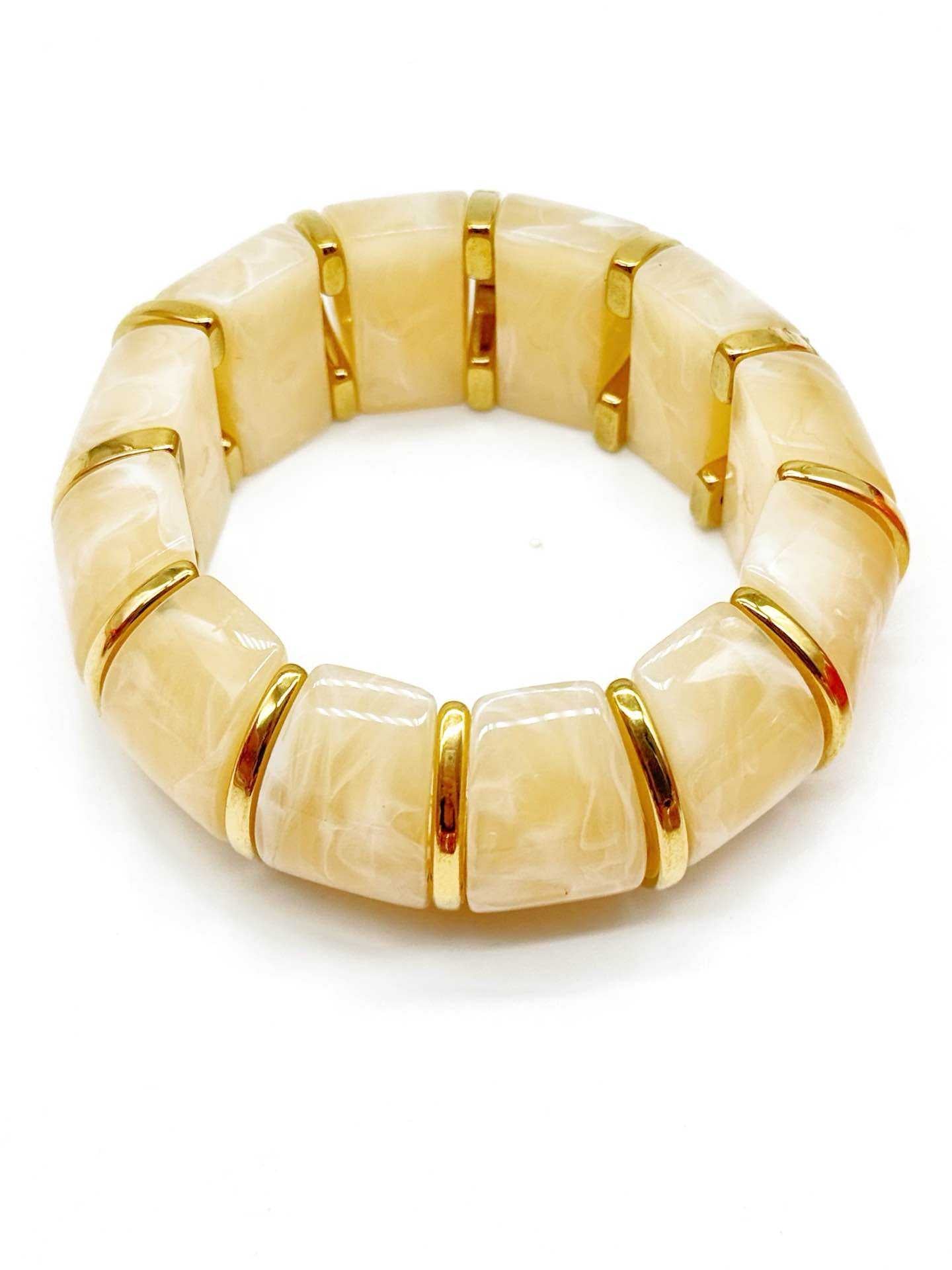 Bracciale Donna Elastico in Resina Effetto Madreperla con Inserti Dorati – 9 Colori