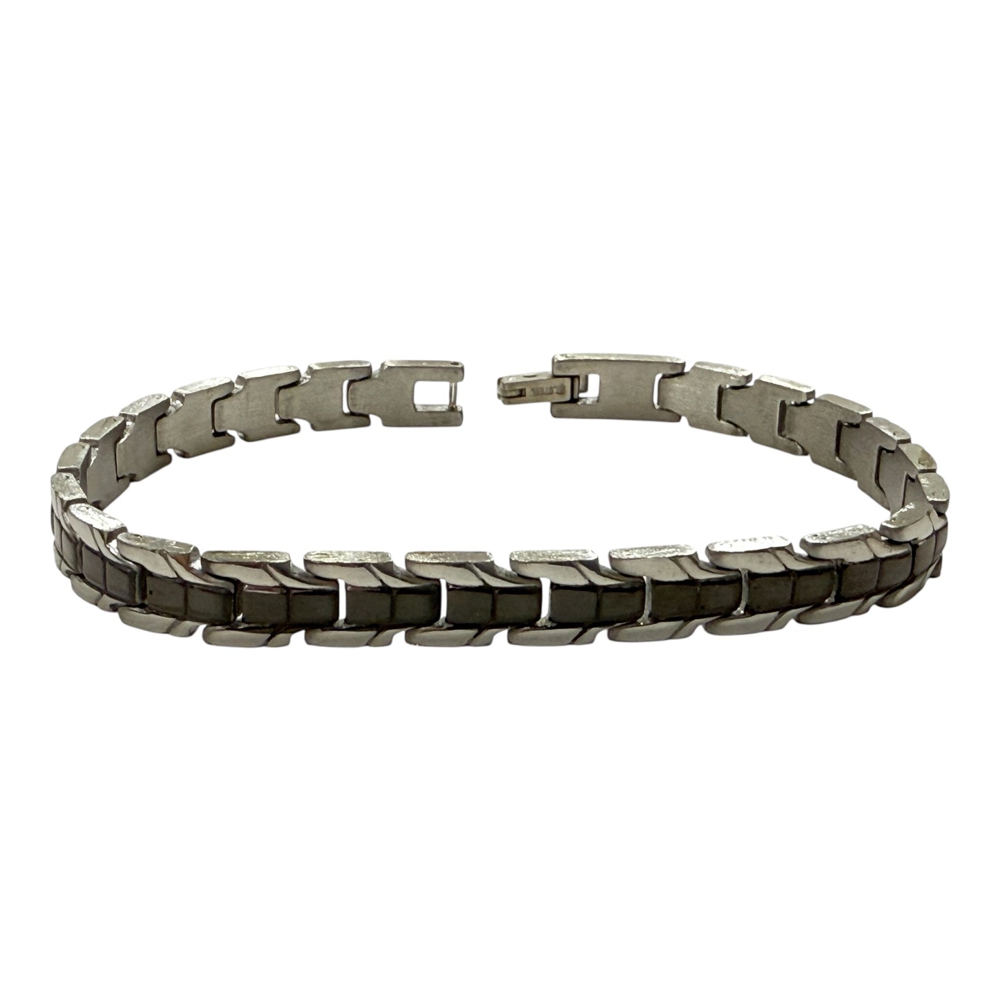Bracciale uomo acciaio satinato – Maglia a spina di pesce – Look moderno e dinamico