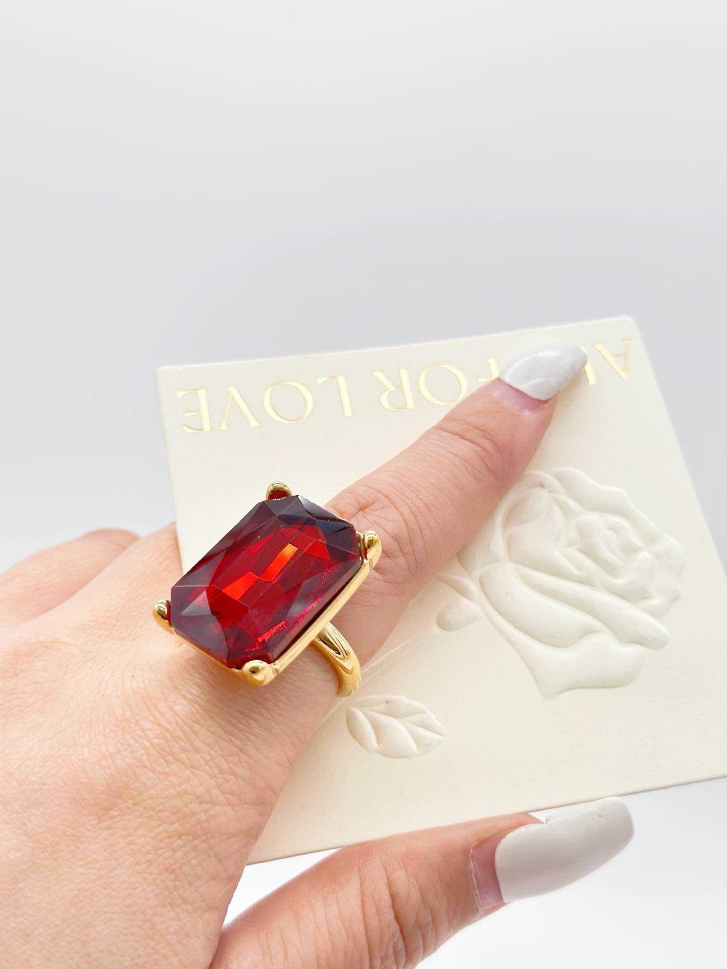 Anello In Acciaio Donna con Grande Pietra Rettangolare Oro – Misura 18 – 3 Colori