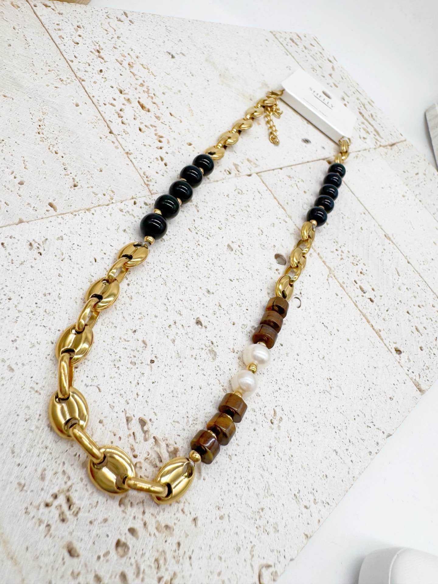 Collana Donna con Occhio di Tigre, Perle e Maglie Dorate - Design Elegante
