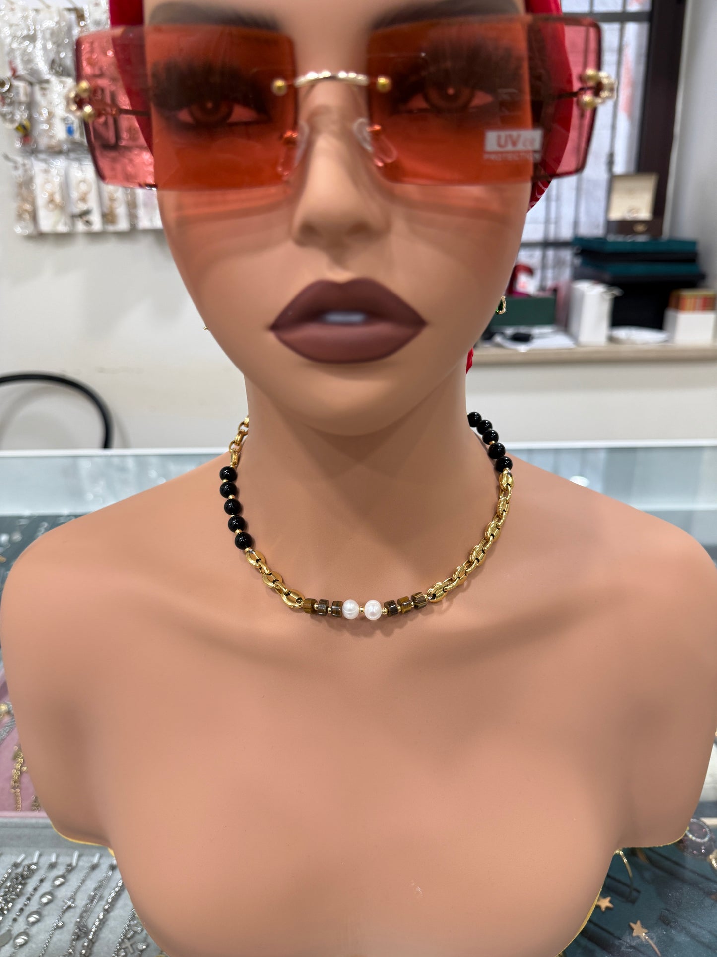 Collana Donna con Occhio di Tigre, Perle e Maglie Dorate - Design Elegante