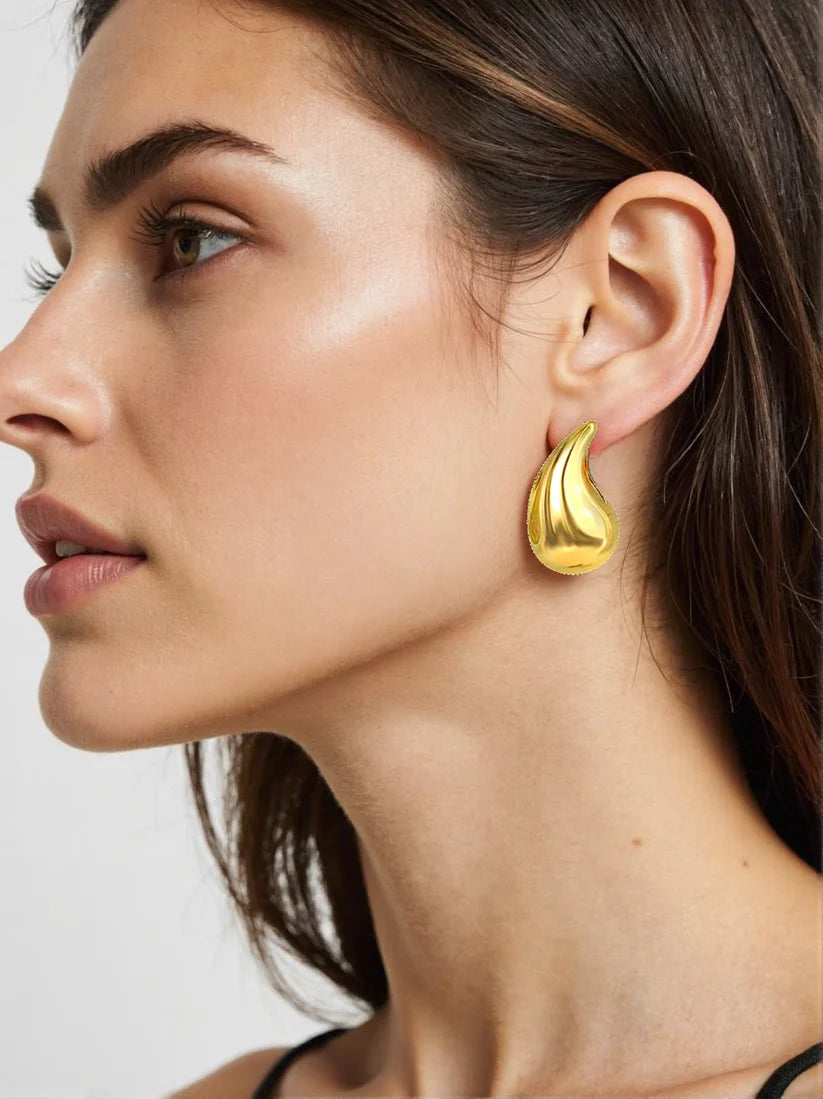 Orecchini Donna a Lobo Goccia Oro - Design Scultoreo Elegante