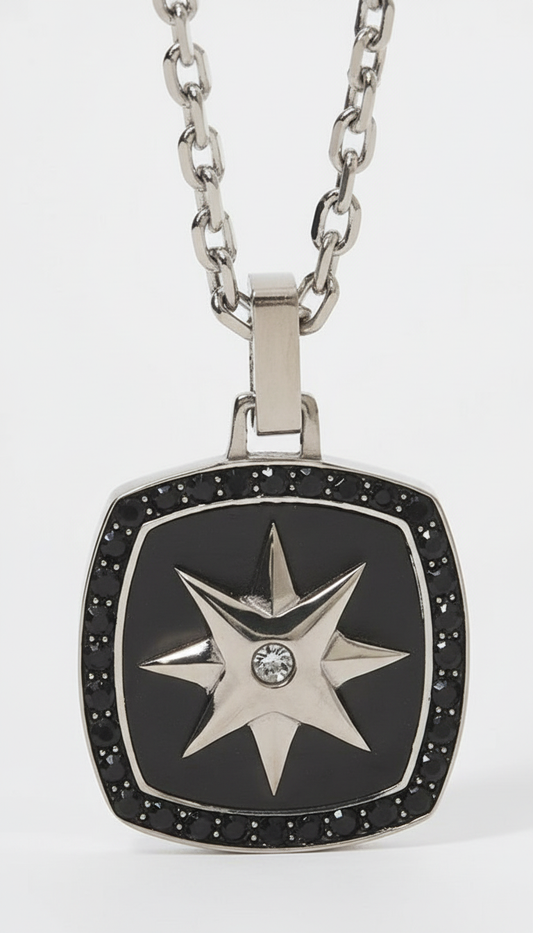 Dettaglio macro ciondolo cristalli scintillanti