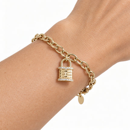Bracciale donna 2Jewels 232282 dorato con lucchetto indossato
