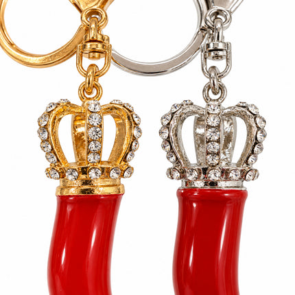 Dettaglio corona con strass portachiavi cornetto rosso oro e argento
