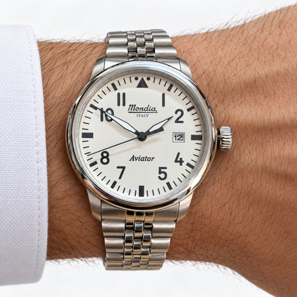Orologio Mondia Aviator MI-780 da uomo indossato al polso