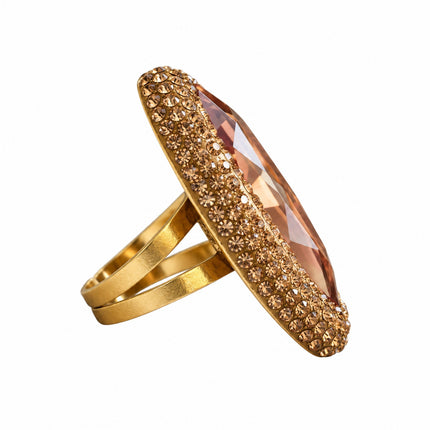  Profilo dell'anello regolabile con cornice di cristalli champagne e fascia dorata sdoppiata.