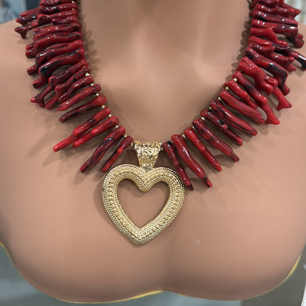 Collana Donna Corallo Rosso Ciondolo Cuore Dorato Statement Lunga