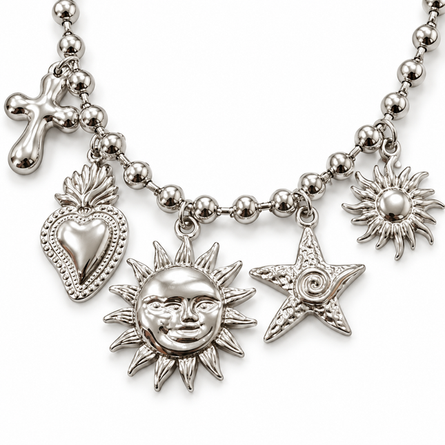 Dettaglio charm sole cuore stella e croce bracciale Shelly