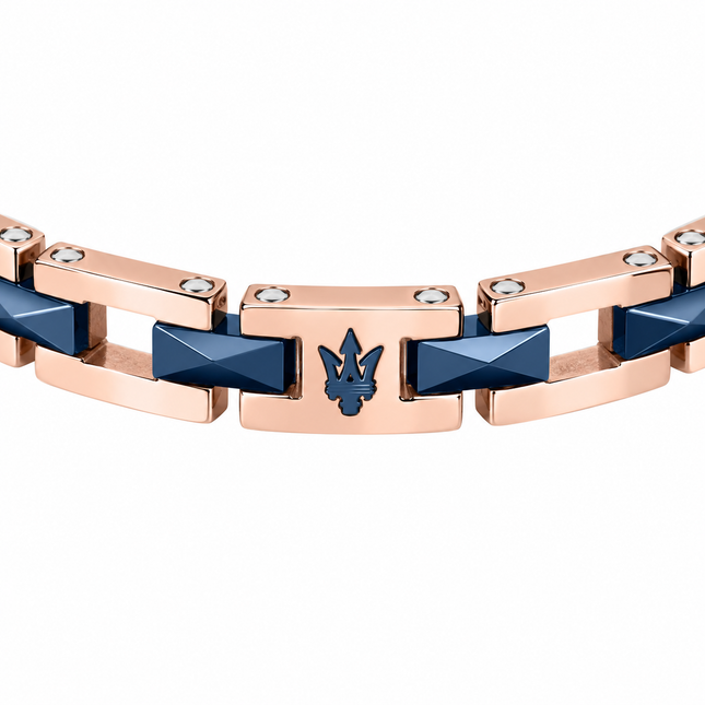 Dettaglio Tridente Maserati e inserti sfaccettati in ceramica blu