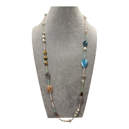 Collana lunga multicolore con perle e pietre dure per donna