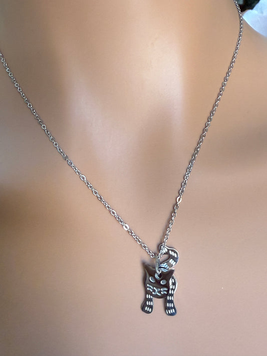 Collana con Ciondolo Gatto Stilizzato – Metallo Argentato