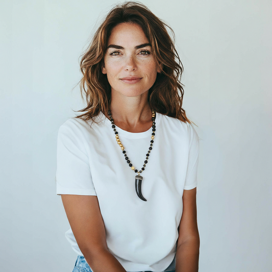 Collana Lunga per Donna Con Sfere e Ciondolo Corno 60 cm