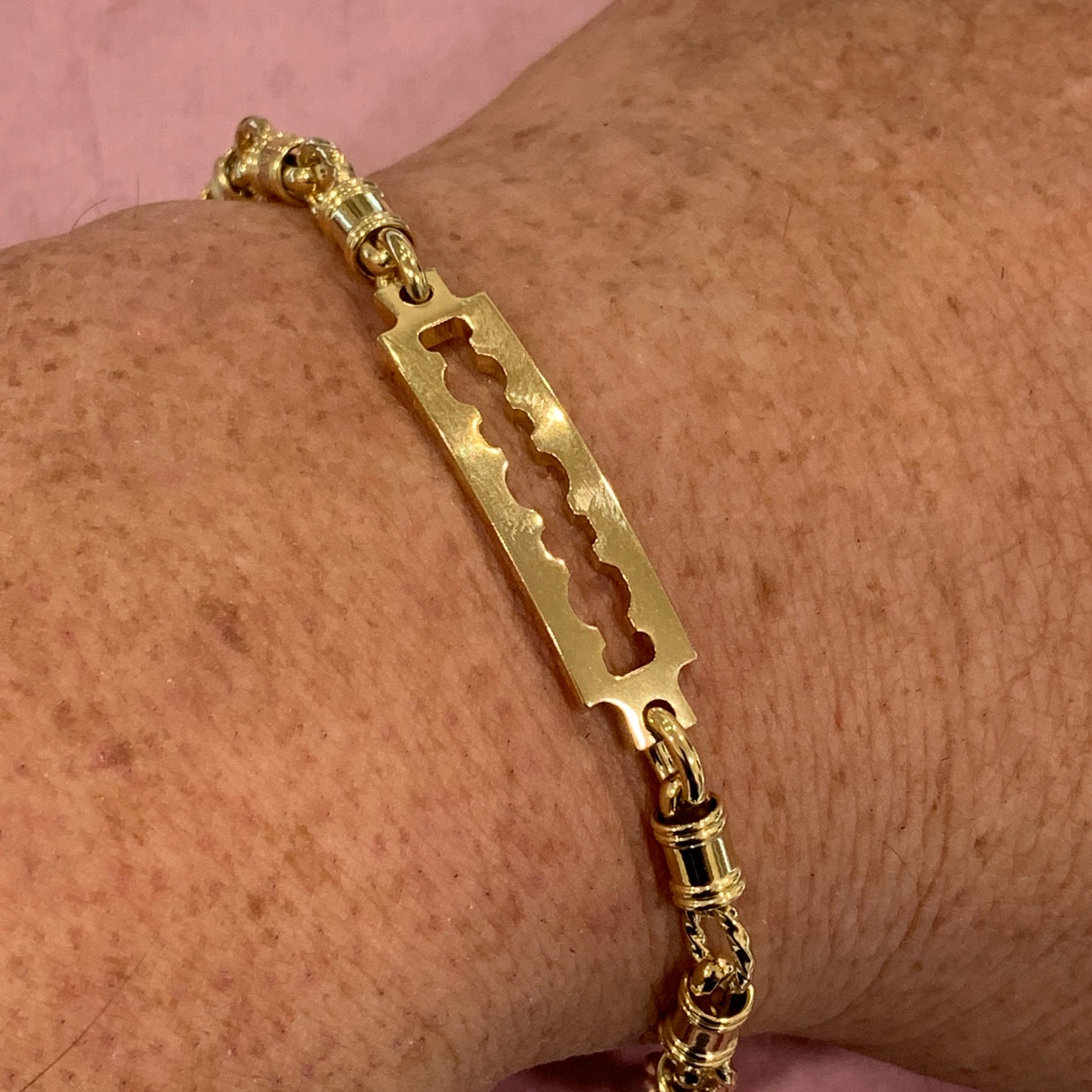 Bracciale per uomo in acciaio Steel colore oro casual MF