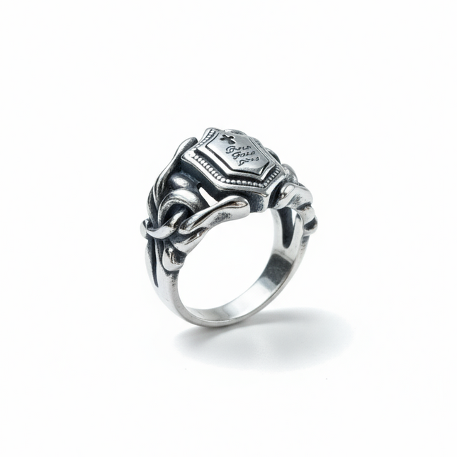 Anello Uomo Scudo Croce Vintage in Acciaio – Catena Laterale, Misure 18-26