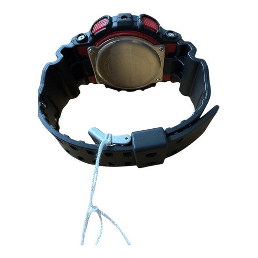 Casio G-Shock GA100-1A4ER dettaglio quadrante analogico digitale nero rosso
