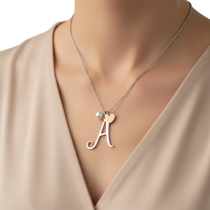 Collana 2JEWELS con Iniziale 251619 indossata