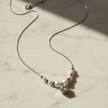 Composizione lifestyle collana