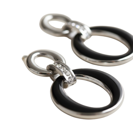 Design anelli intrecciati con cristalli