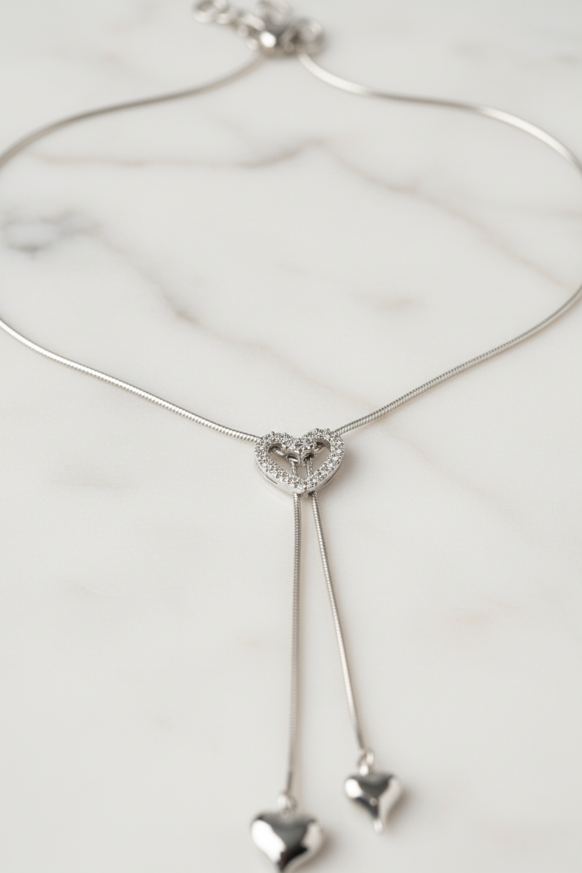 Dettaglio catena e ciondolo