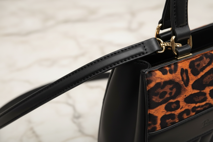 Dettaglio Tracolla e Artigianalità