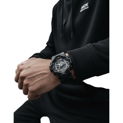 G-Shock GM-700 acciaio nero indossato