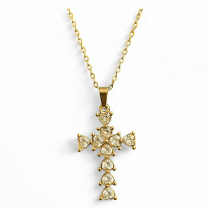 Collana croce oro cristalli cuore ottimizzata sfondo bianco