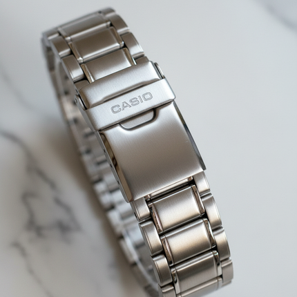 Dettaglio bracciale acciaio Casio