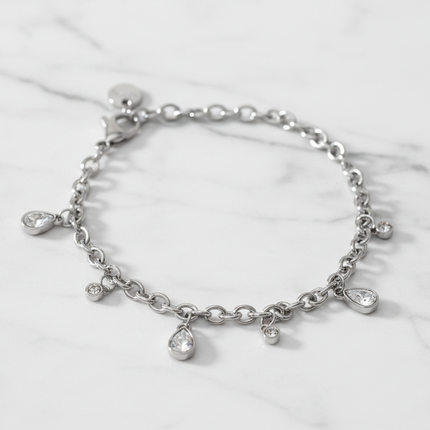 Bracciale 2JEWELS 232348 catena rolo silver con ciondoli cristalli goccia e rotondi su marmo bianco
