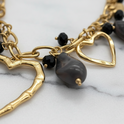Dettaglio macro charms resina