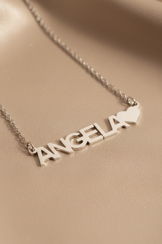 Fotografia editoriale collana nome personalizzato luxury