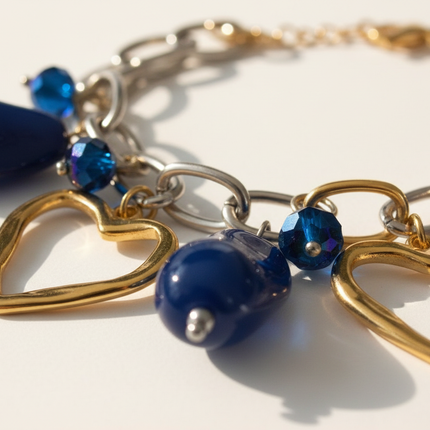 Dettaglio charm blu