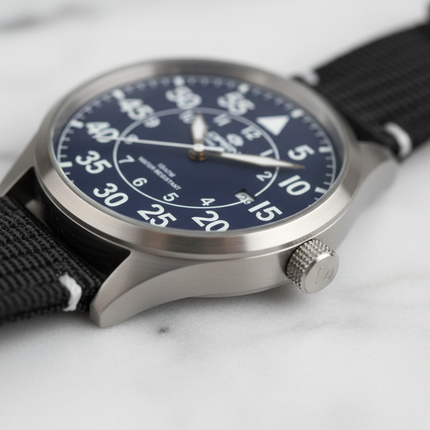 Dettaglio orologio aviatore