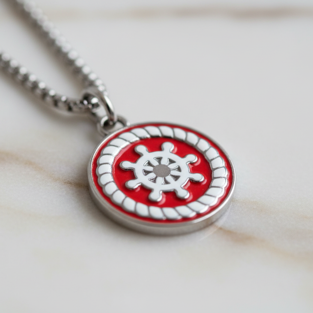Dettaglio macro timone rosso bianco ciondolo collana acciaio 2Jewels