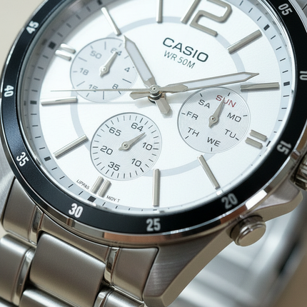Macro orologio multifunzione
