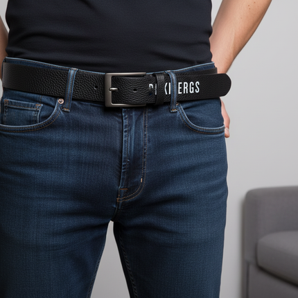 Cintura Bikkembergs uomo indossata con jeans