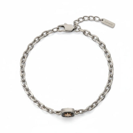 Bracciale uomo Tempo A Tempo 2Jewels in acciaio inox con ciondolo a forma di rosa dei venti su sfondo bianco