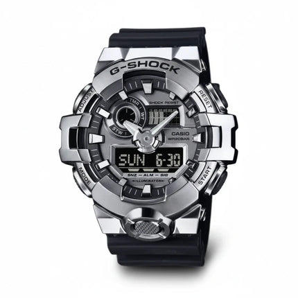 Orologio Tempo A Tempo Casio G-Shock GM-700-1AER con cassa in acciaio argento e cinturino nero, display ana-digi.