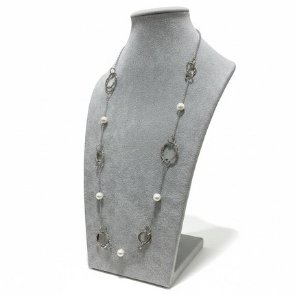 Collana Tempo A Tempo in acciaio 316L color argento con perle di conchiglia e maglie ad anello, lunghezza 50 cm.