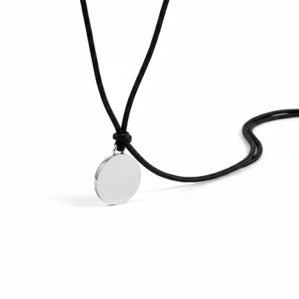 Collana uomo Tempo A Tempo 2Jewels con cordino nero e ciondolo circolare in acciaio lucido