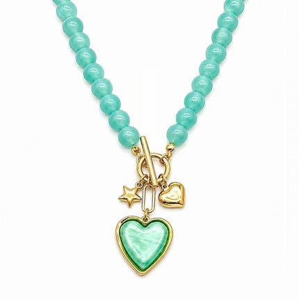Collana Tempo A Tempo in acciaio dorato con perline in resina verde tiffany e ciondoli a forma di cuore e stella