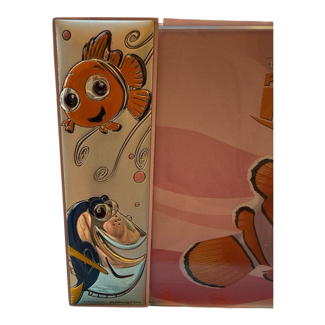 Tempo A Tempo Disney Pixar Finding Nemo photo frame featuring Nemo and Dory in pink and orange tones