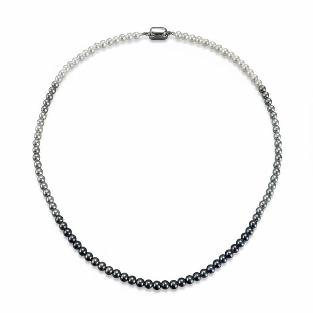 Tempo A Tempo Shelly necklace featuring a gradient of glass pearls with a hypoallergenic stainless steel clasp