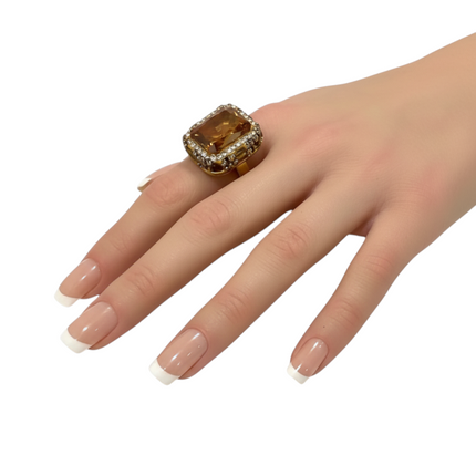 Tempo A Tempo elegant gold-plated copper ring with rectangular amber stone and crystal accents for women.