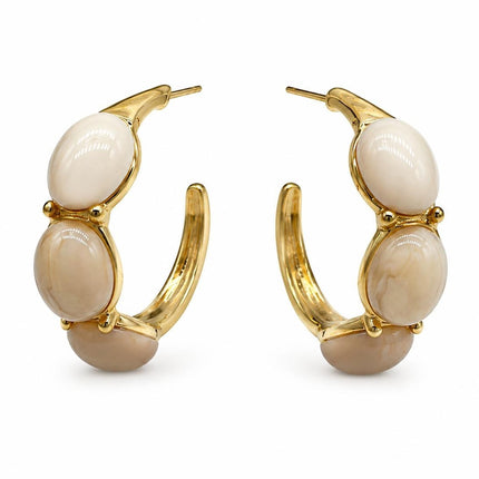 Orecchini a cerchio Tempo A Tempo in acciaio dorato con cabochon in resina beige, design elegante e moderno.