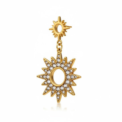 Tempo A Tempo Orecchini pendenti dorati a forma di sole e stella con strass pavé, lunghi 4cm.
