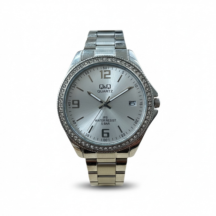 Orologio donna Tempo A Tempo Q&Q by Citizen in acciaio con lunetta a cristalli, quadrante argentato e datario