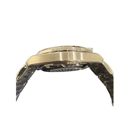 Orologio uomo Tempo A Tempo Maserati Velocità con cassa e bracciale in acciaio inossidabile, vista laterale.
