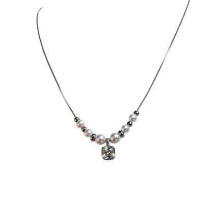 Tempo A Tempo women's necklace featuring white synthetic pearls and a sparkling square crystal pendant on a steel chain.